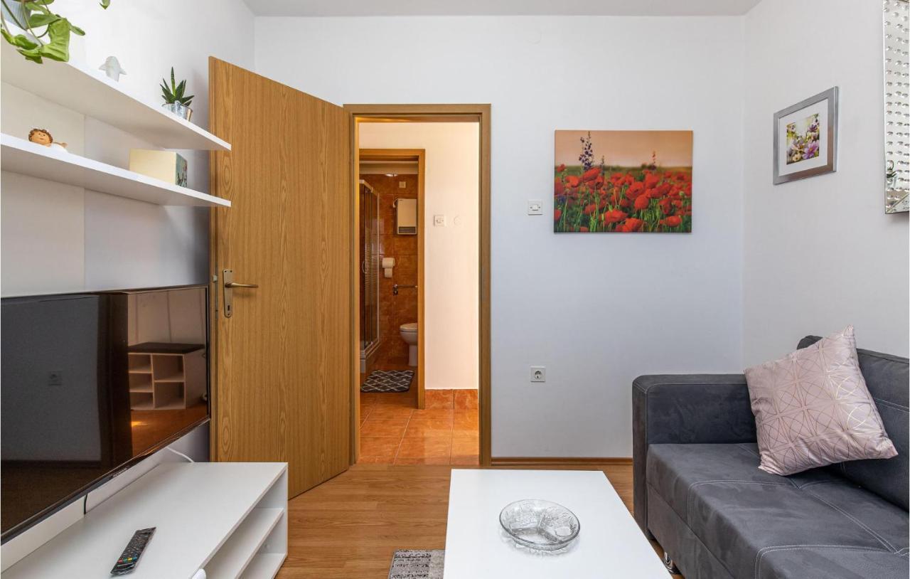Amazing Apartment In Kostrena With 1 Bedrooms And Wifi Eksteriør billede